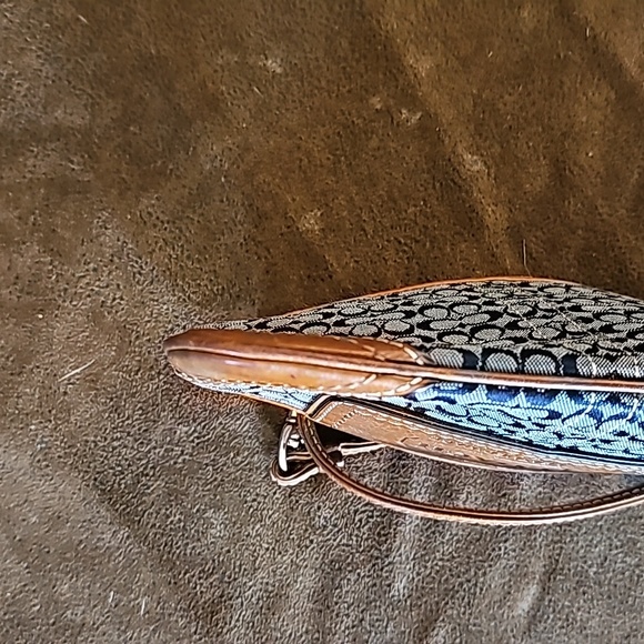 COACH Medium Wristlet - Picture 6 of 8